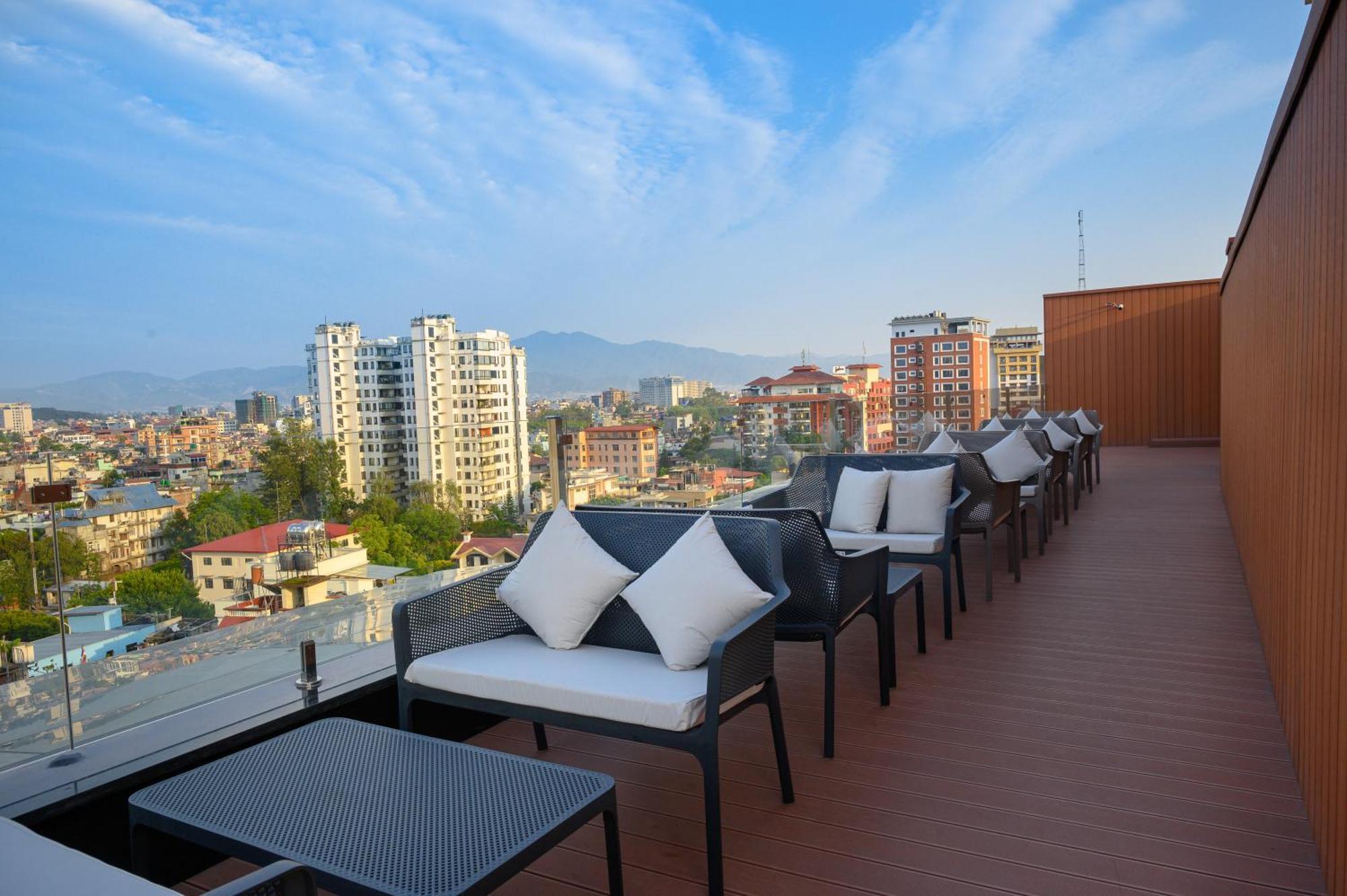 Hotel Le Himalaya Катманду Екстериор снимка