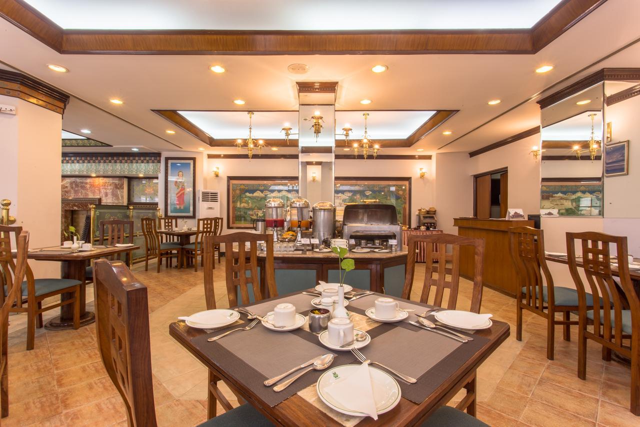 Hotel Le Himalaya Катманду Екстериор снимка