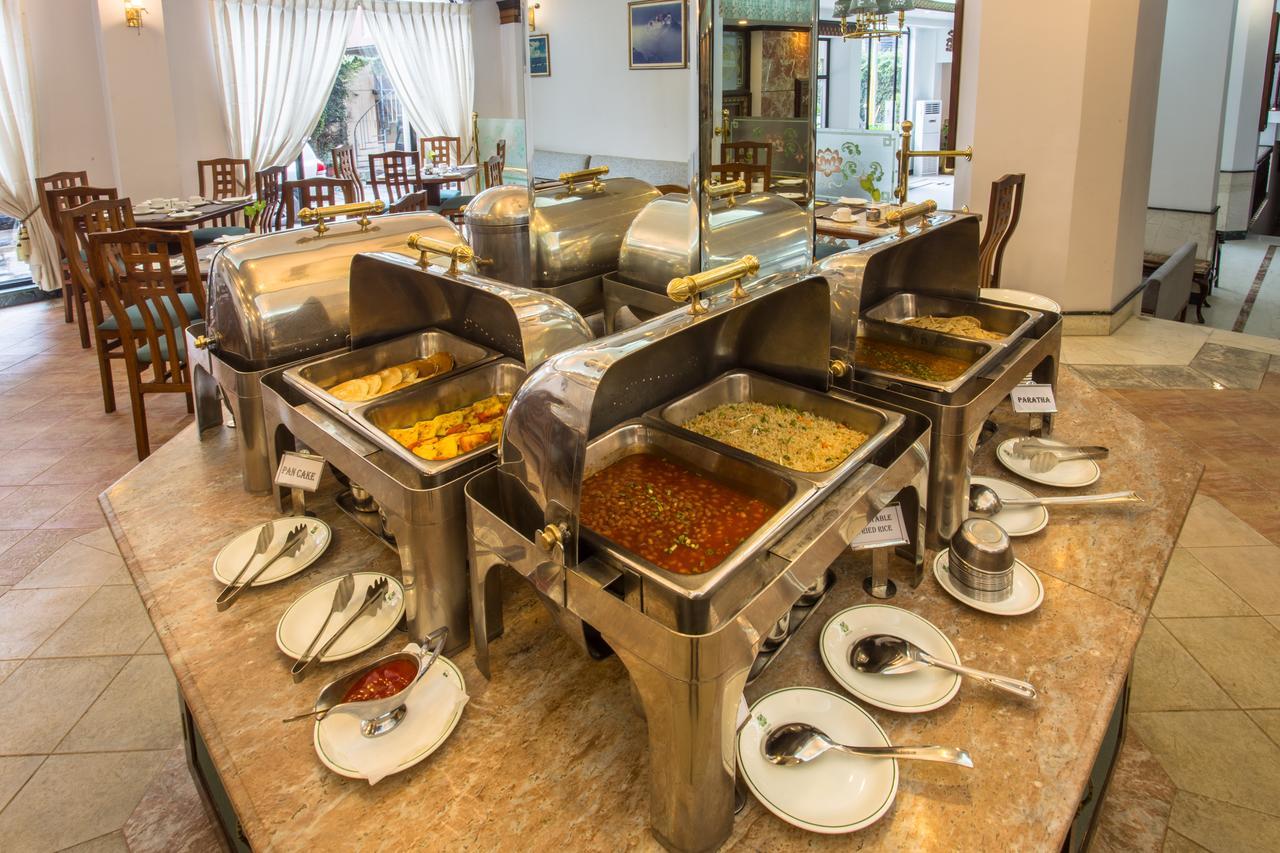 Hotel Le Himalaya Катманду Екстериор снимка