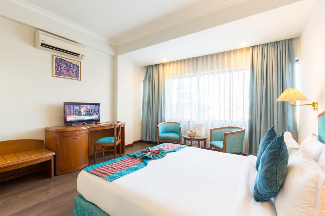 Hotel Le Himalaya Катманду Екстериор снимка