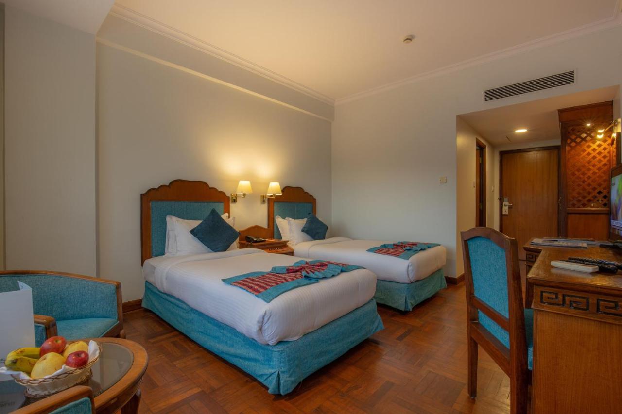 Hotel Le Himalaya Катманду Екстериор снимка